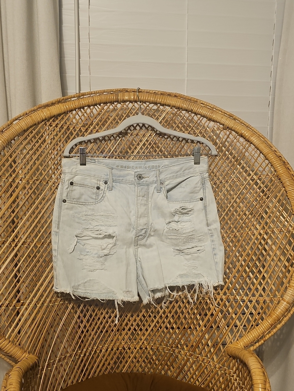 American Eagle 90s Boyfriend Shorts